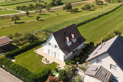 außenansicht mit rasen, stuckverkleidung, property visible, ländliche aussicht, und rural view