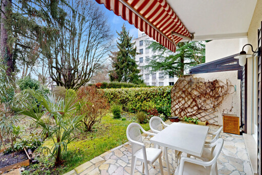 patio / terrace featuring outdoor dining area and a patio