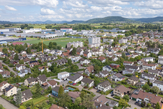 äußeresraum mit mountain view, blick auf die berge, aerial view, und day time