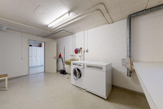 wäschekammer mit light floor, concrete block wall, inside community, keller, und wäscherei