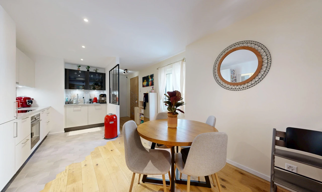 esszimmer mit light floor, einbauleuchten, drywall, gipskartonwand, und baseboards wall