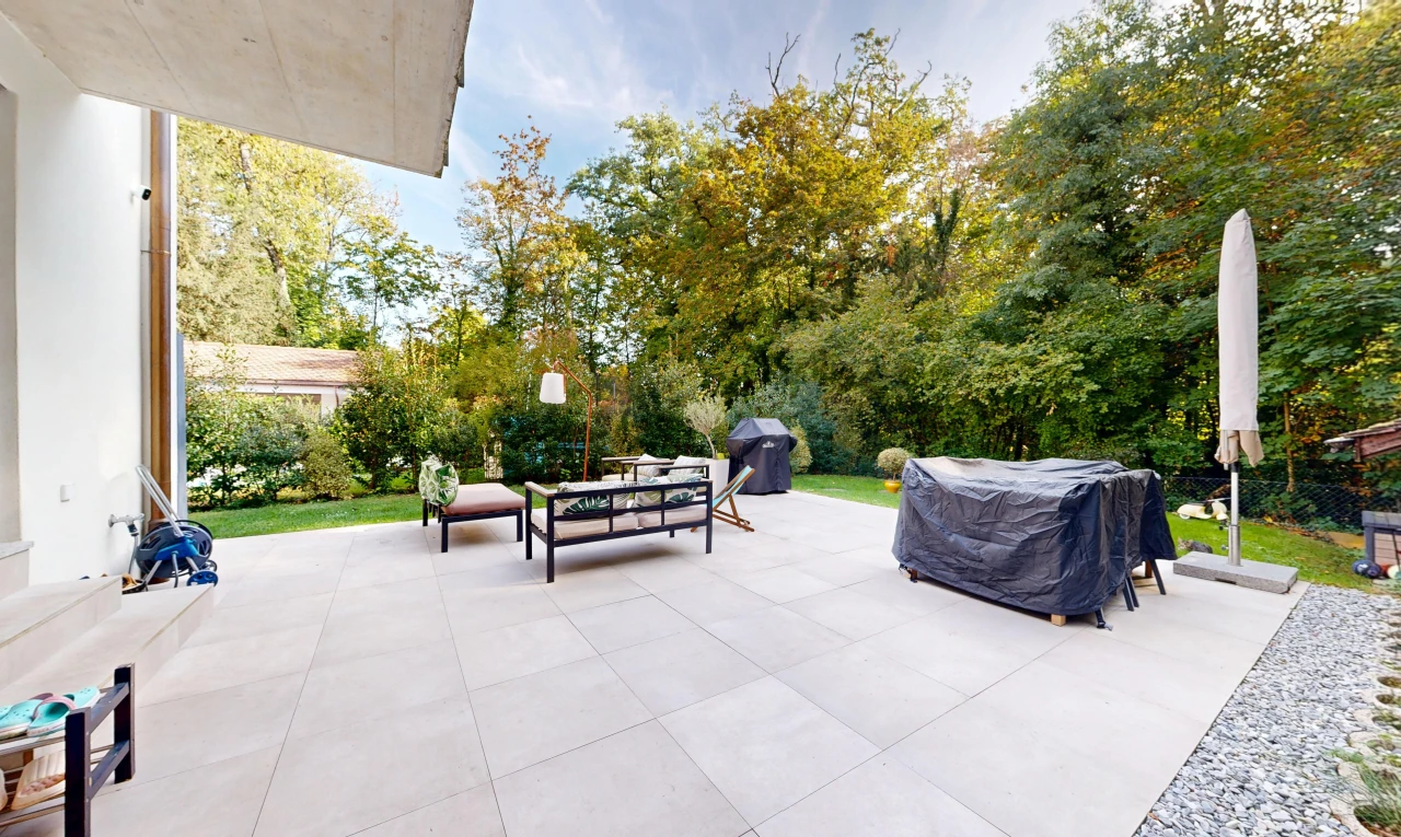 terrasse mit terrasse, from property, und day time