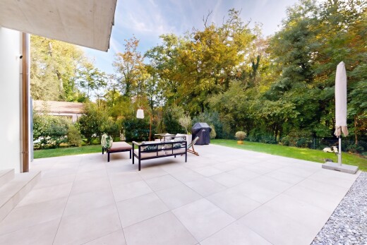 terrasse avec from property, terrasse, day time, et gril