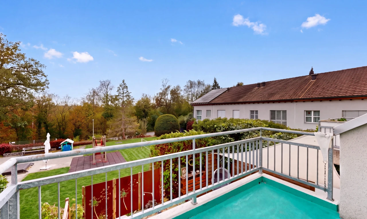 balcon avec from property, balcon, day time, et view focus