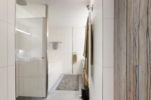 salle de bains avec salle de bain complète, mur en carrelage, tile wall, bain, et douche