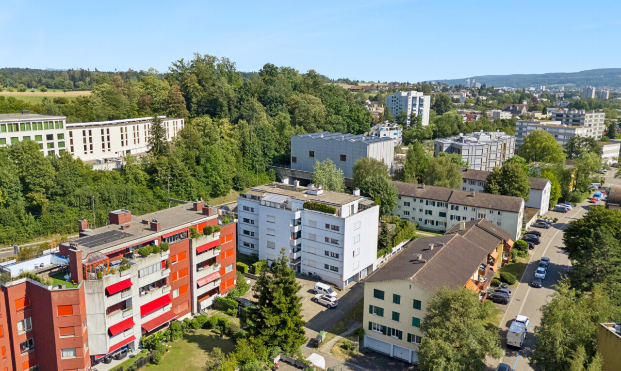 außenansicht mit day time, apartment complex view, und blick auf wohnanlage