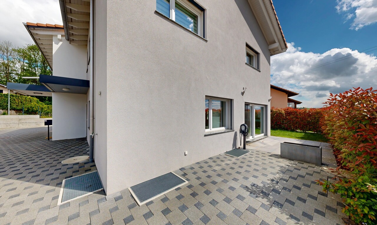 patio / terrace featuring a patio area