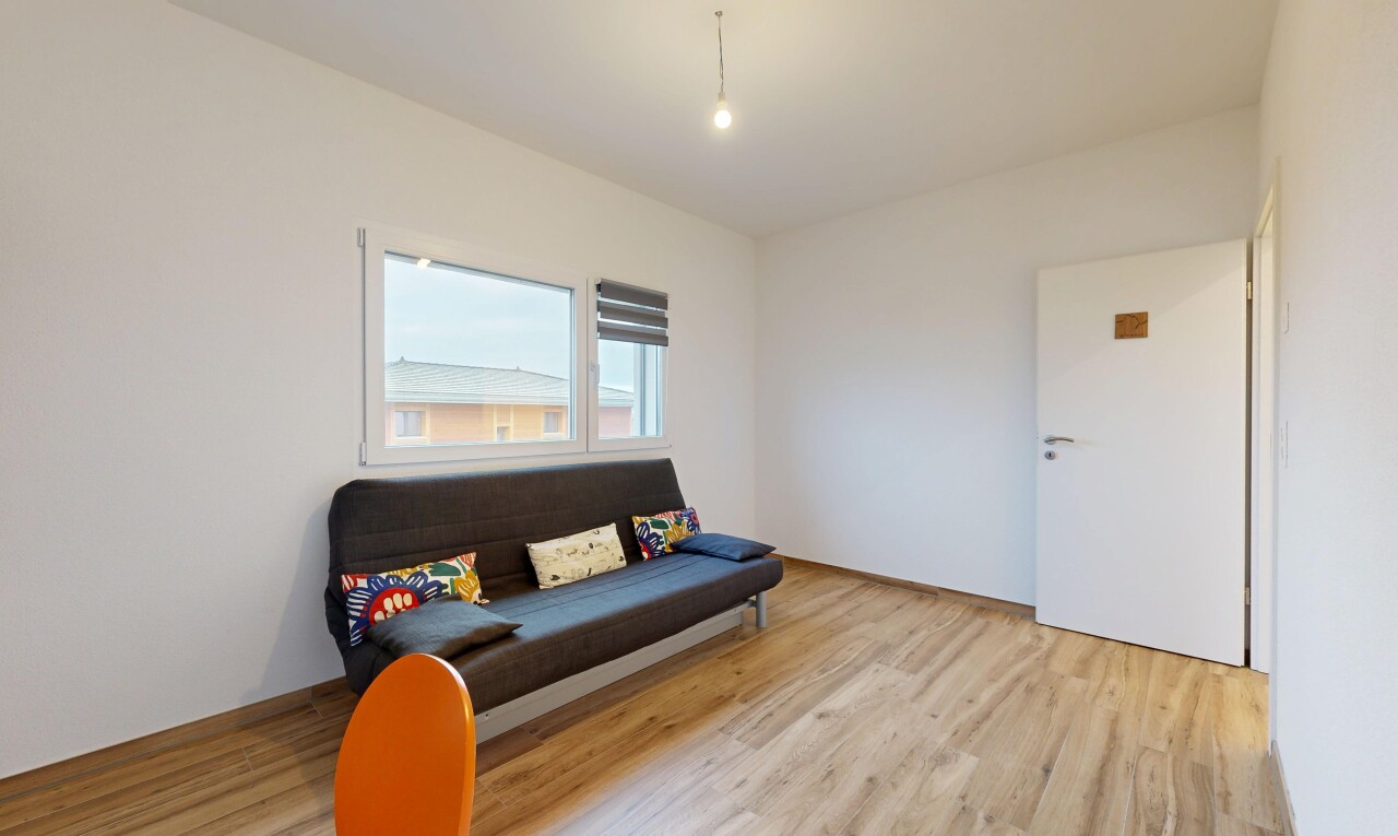 living area with light wood-type flooring
