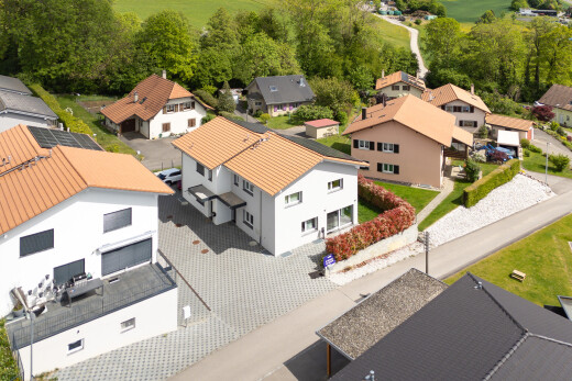 façade avec residential view et vue résidentielle