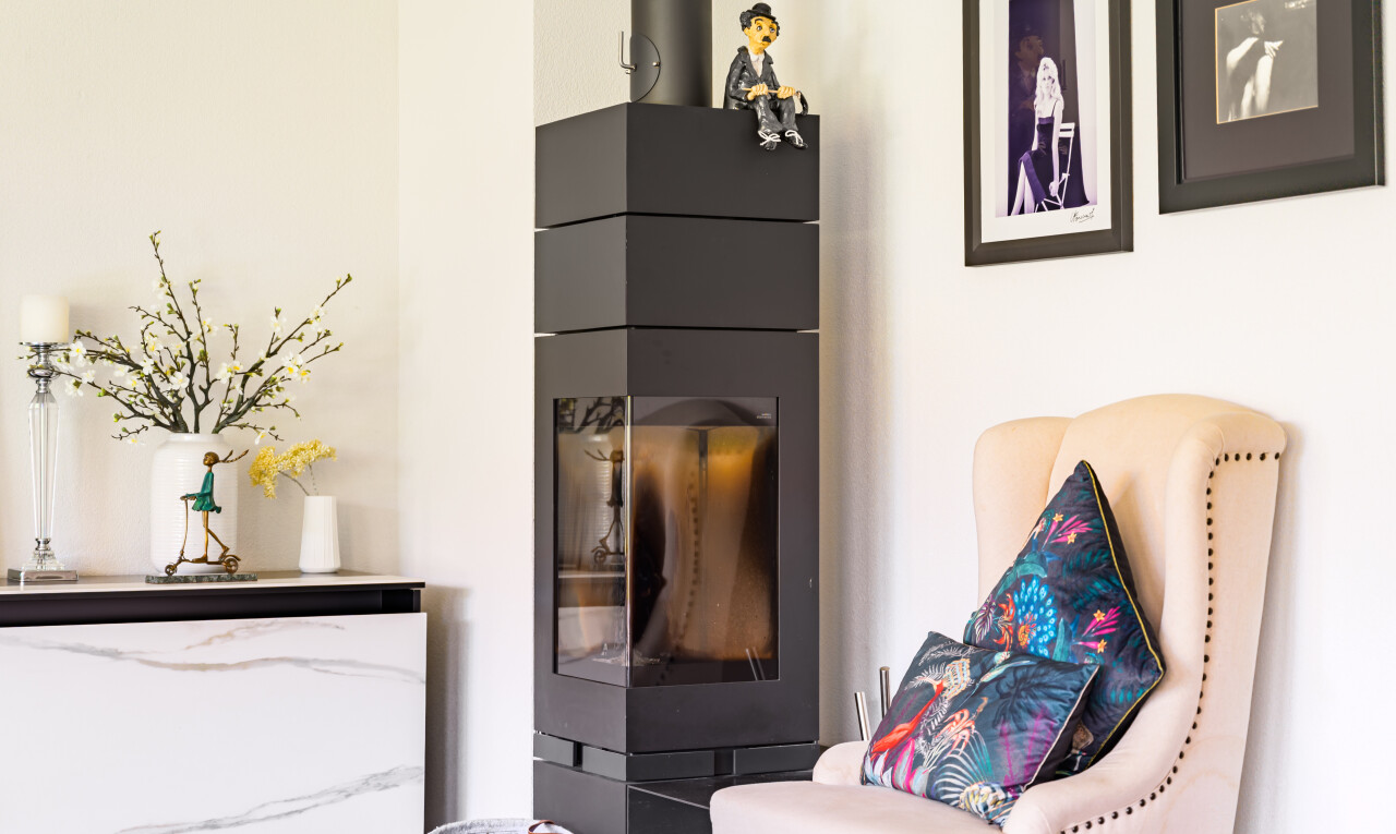 wohnzimmer mit drywall, gipskartonwand, und inside property