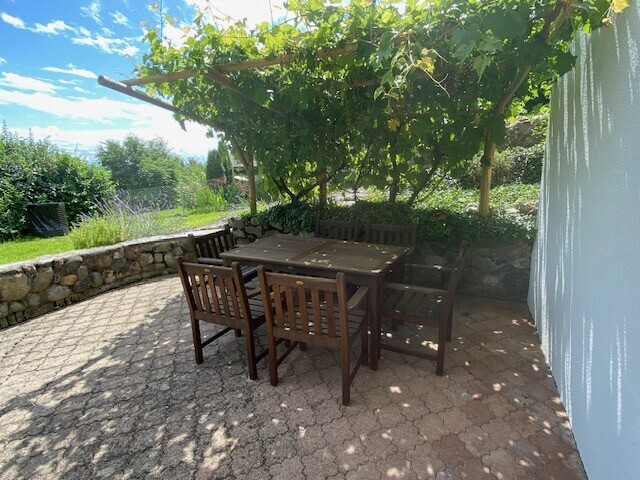 terrasse avec coin repas extérieur, terrasse, from property, et day time