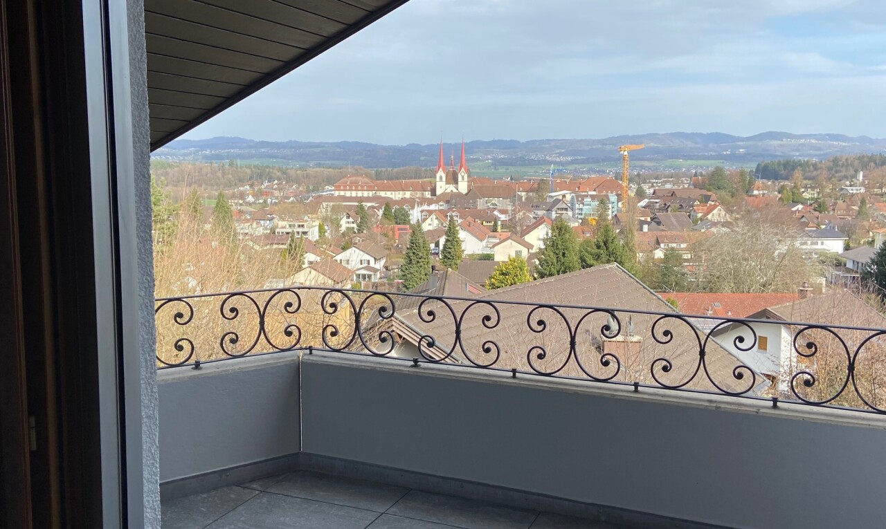 balcon avec balcon, from property, et overcast