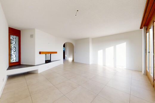 pièce vide avec lumière naturelle, natural light, passages en arc, cloison sèche, et drywall
