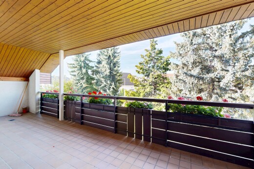 balkon mit terrasse, from property, und day time