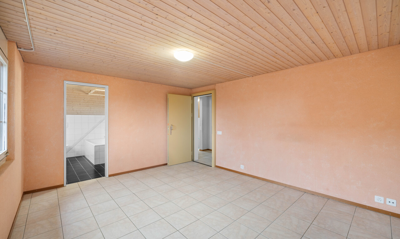 leerer raum mit sockelleisten, baseboards wall, gipskartonwand, drywall, und inside property