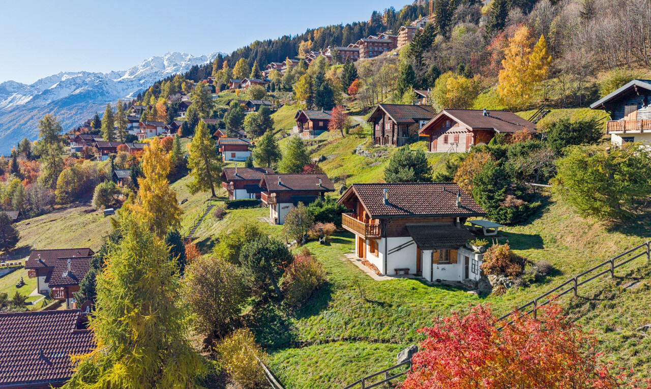 view of mountain background