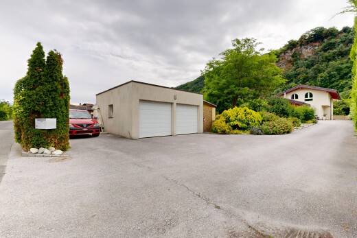 außenansicht mit overcast, außenansicht, freistehende garage, und property visible