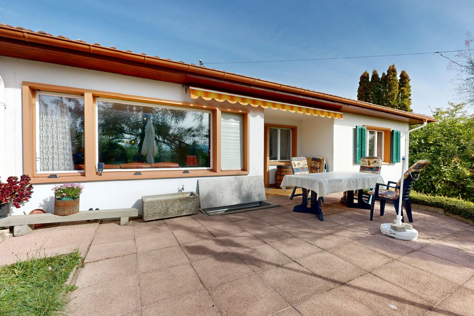 Buy it House in Vaud Carrouge