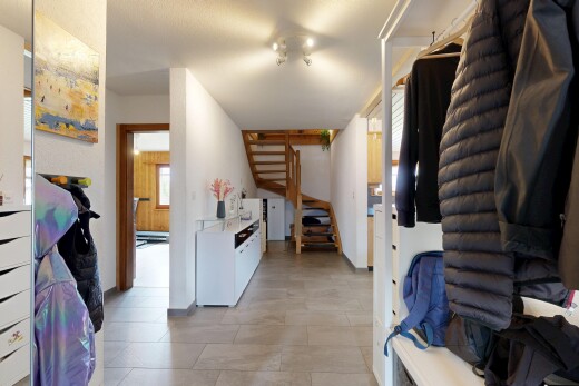 couloir avec inside property, lumière naturelle, natural light, cloison sèche, et drywall