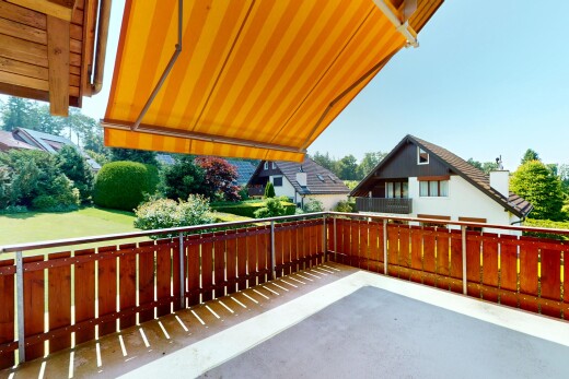 balkon mit from property und day time