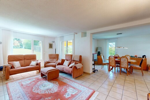 wohn- / esszimmer mit fliesenboden, tile floor, inside property, natürliches licht, und natural light