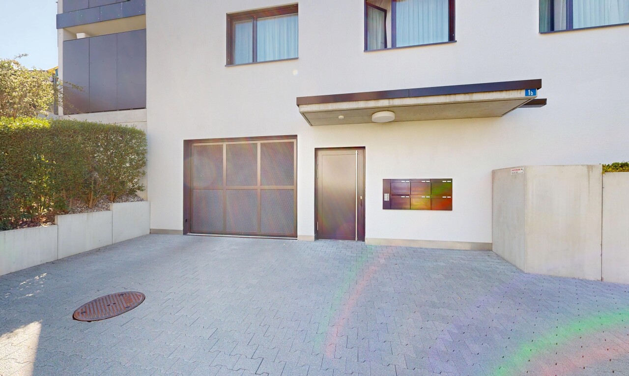 terrasse avec property visible, from property, et allée