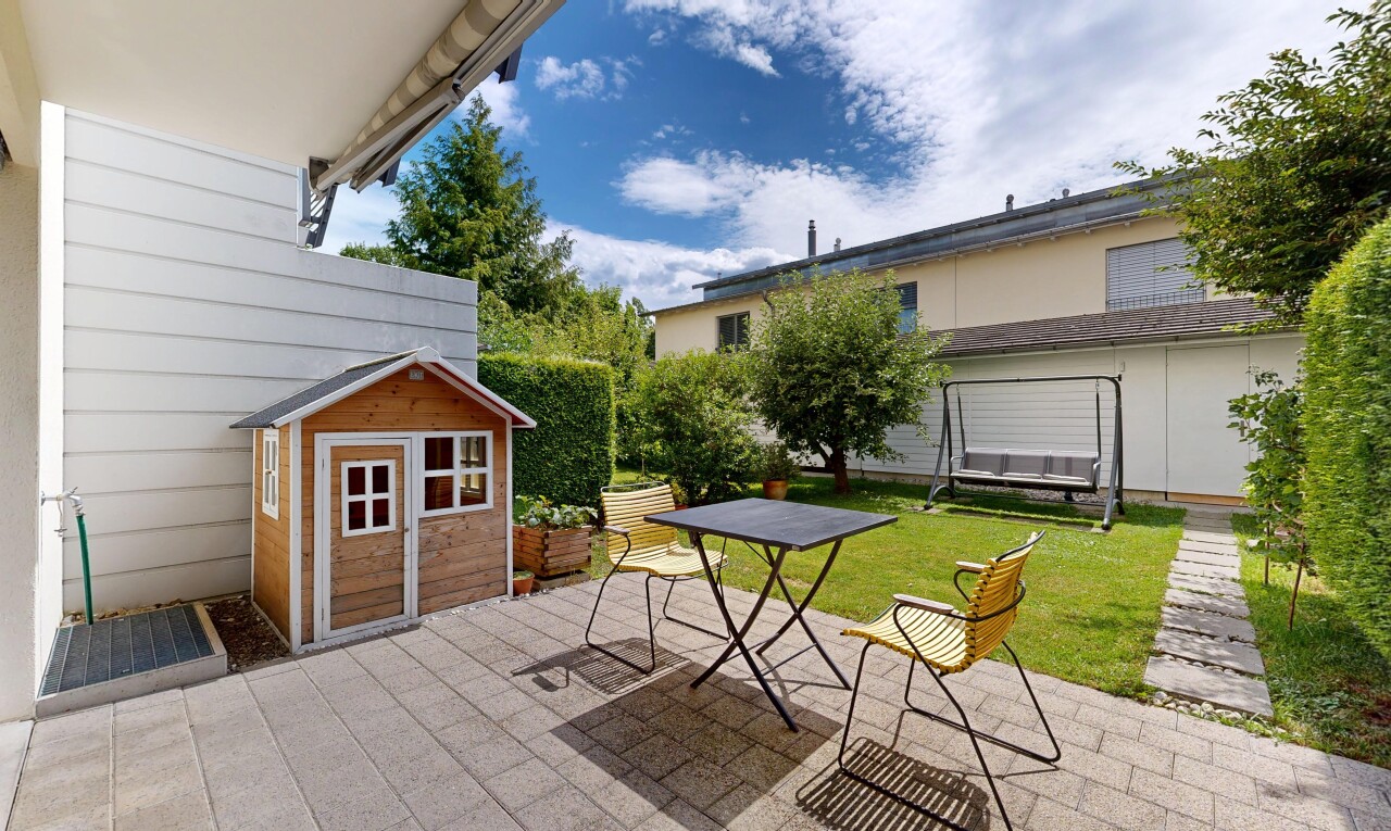 terrasse mit from property, terrasse, außenansicht, day time, und rasen