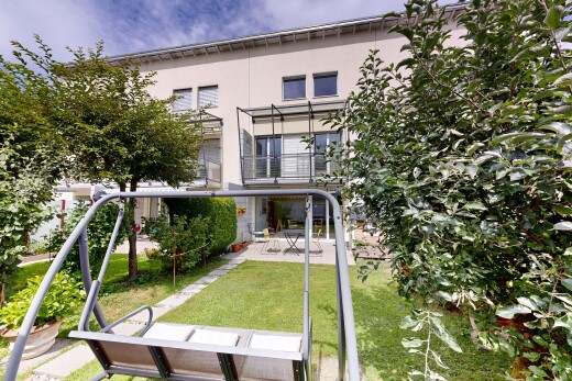 außenansicht mit rasen, balkon, day time, und terrasse
