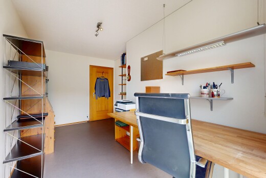 büro mit gipskartonwand, drywall, inside property, betonboden, und concrete floor