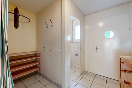 halle / korridor mit light floor, gipskartonwand, drywall, fliesenboden, und tile floor