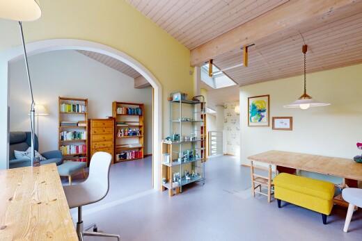 esszimmer mit pendelleuchte, drywall, gipskartonwand, high end ceiling, und gewölbte gehwege