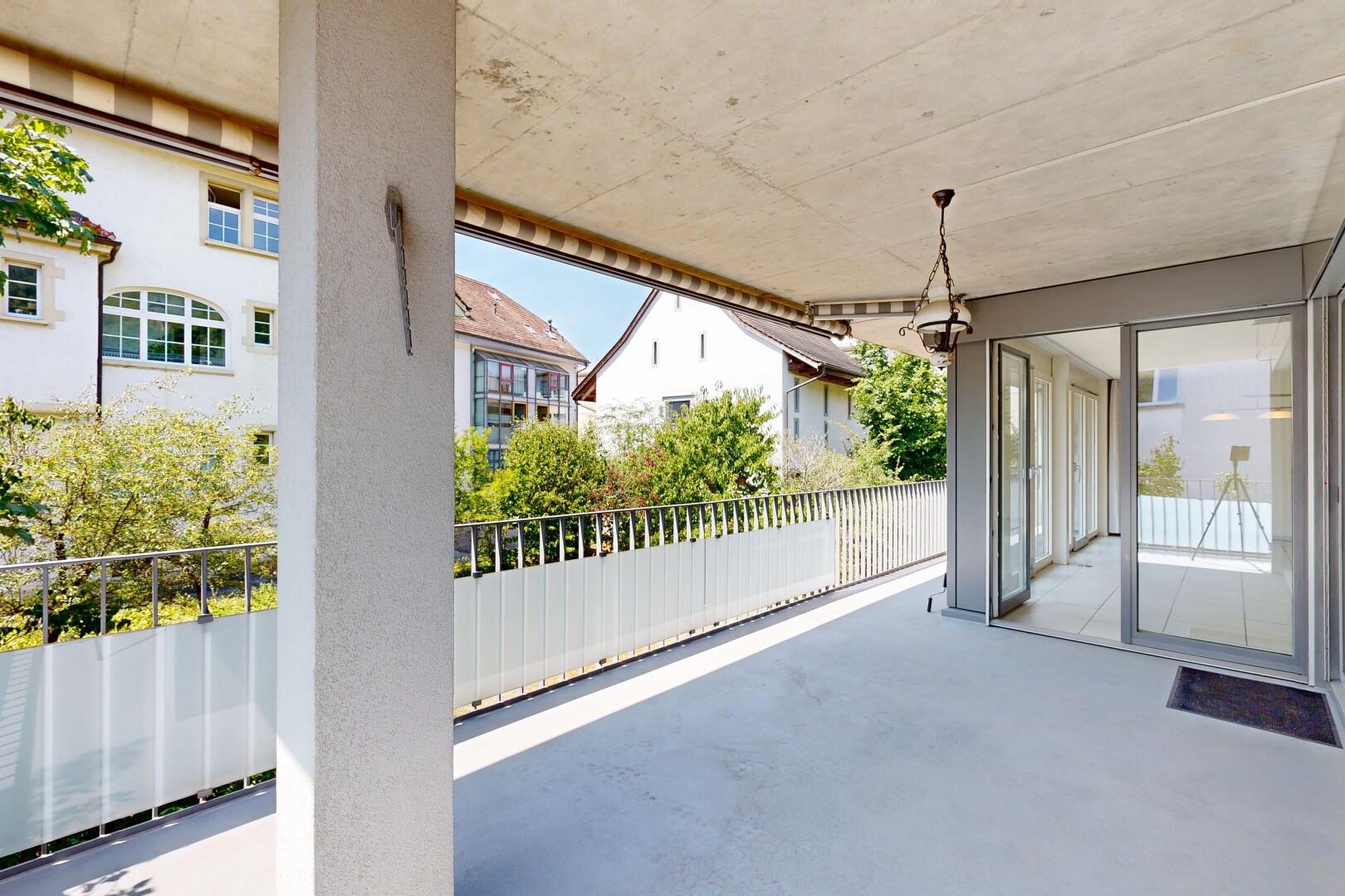 terrasse mit day time und from property
