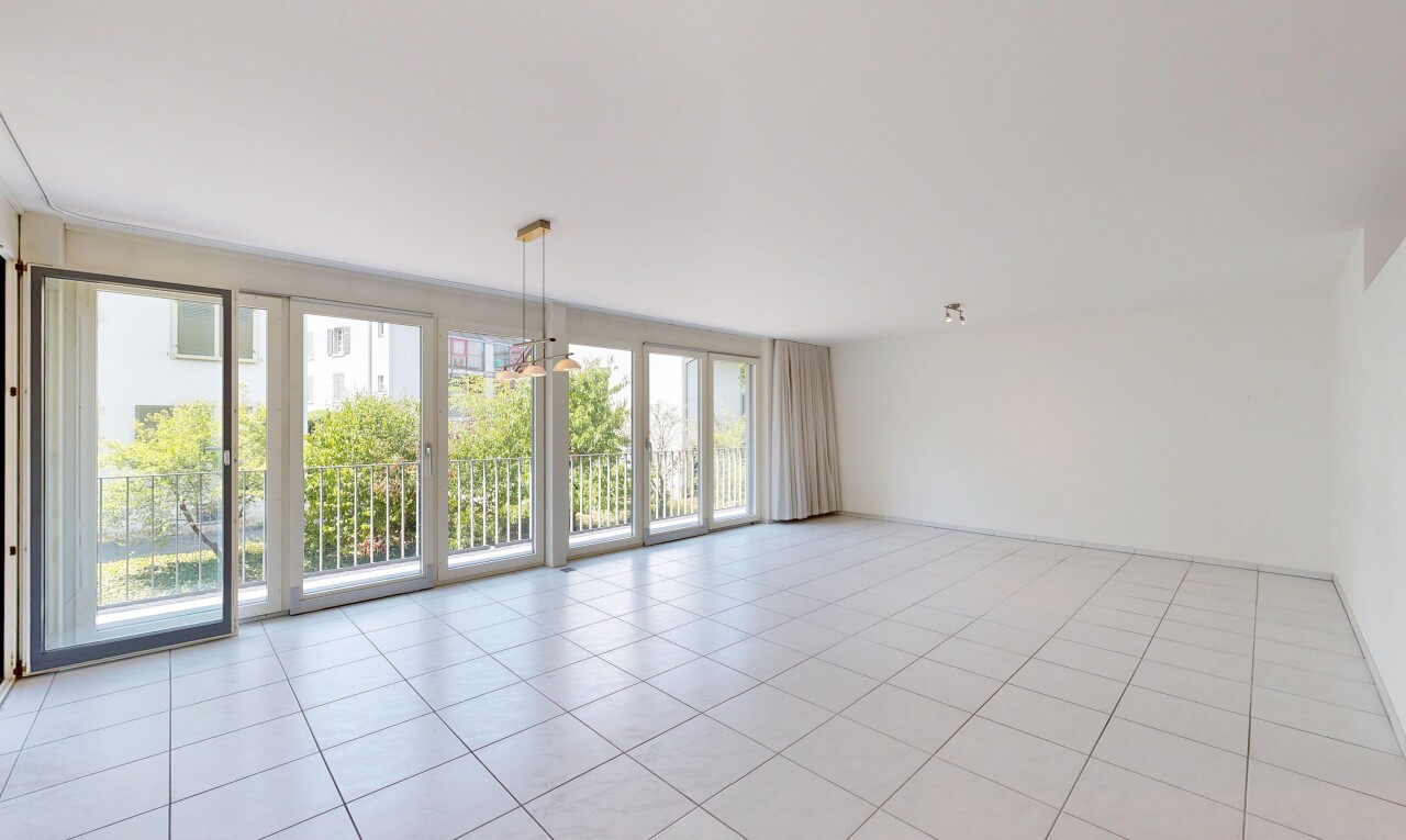 leerer raum mit gipskartonwand, drywall, light floor, inside property, und fliesenboden