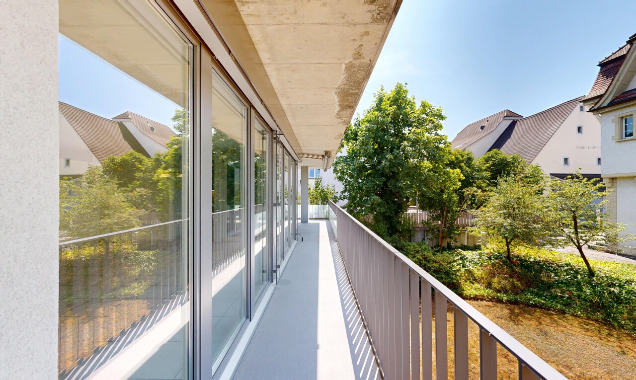 balkon mit balkon, day time, und from property