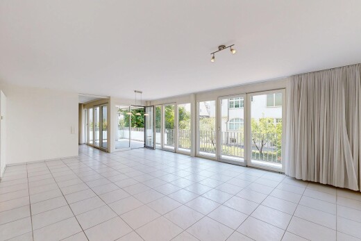 leerer raum mit deckenbeleuchtung, gipskartonwand, drywall, light floor, und inside property