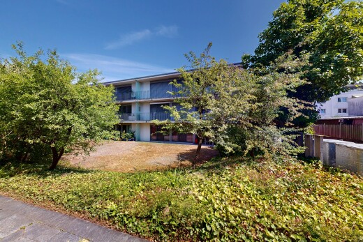 garden with a balcony