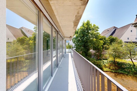 balkon mit balkon, day time, und from property