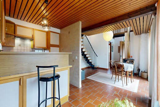 küche mit arbeitsplatten, light countertops, pendelleuchte, pendant lighting, und inside property