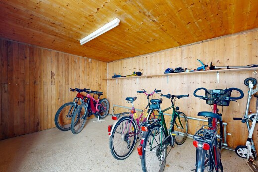 fitnessstudio mit dated wood wall, holzwand, wood wall, holzdecke, und wood ceiling
