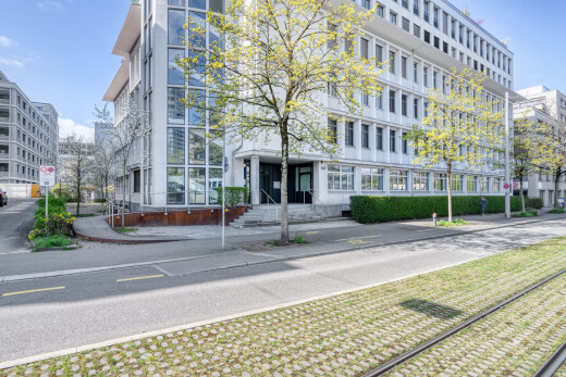 außenansicht mit day time, apartment complex view, und blick auf wohnanlage