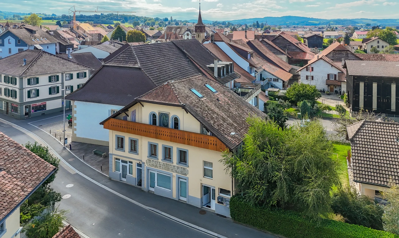 façade avec vue résidentielle
