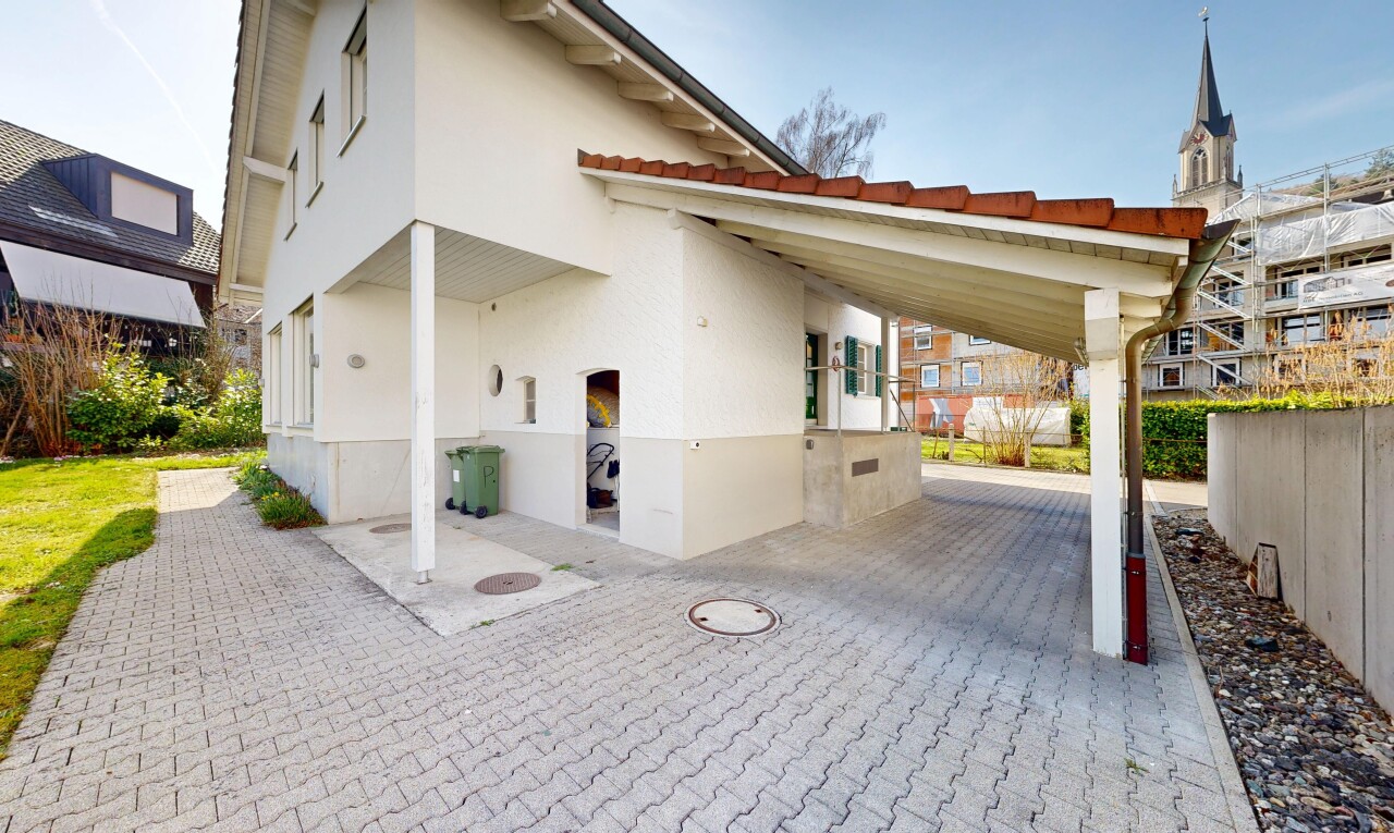 außenansicht mit property visible, day time, ziegeldach, und stuckverkleidung