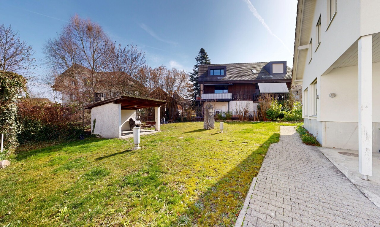garten mit rasen, day time, from property, und terrasse