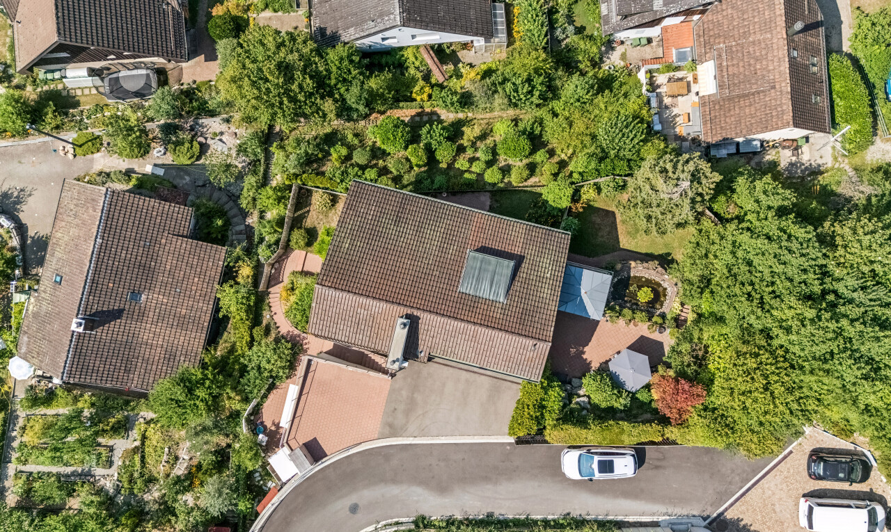 lage auf der karte mit aerial map