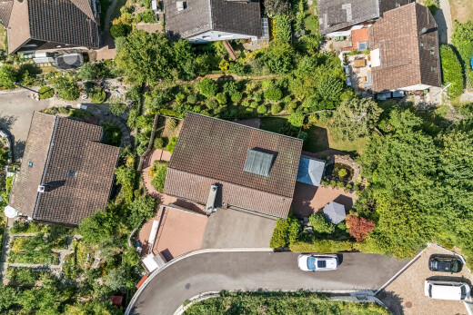 lage auf der karte mit aerial map