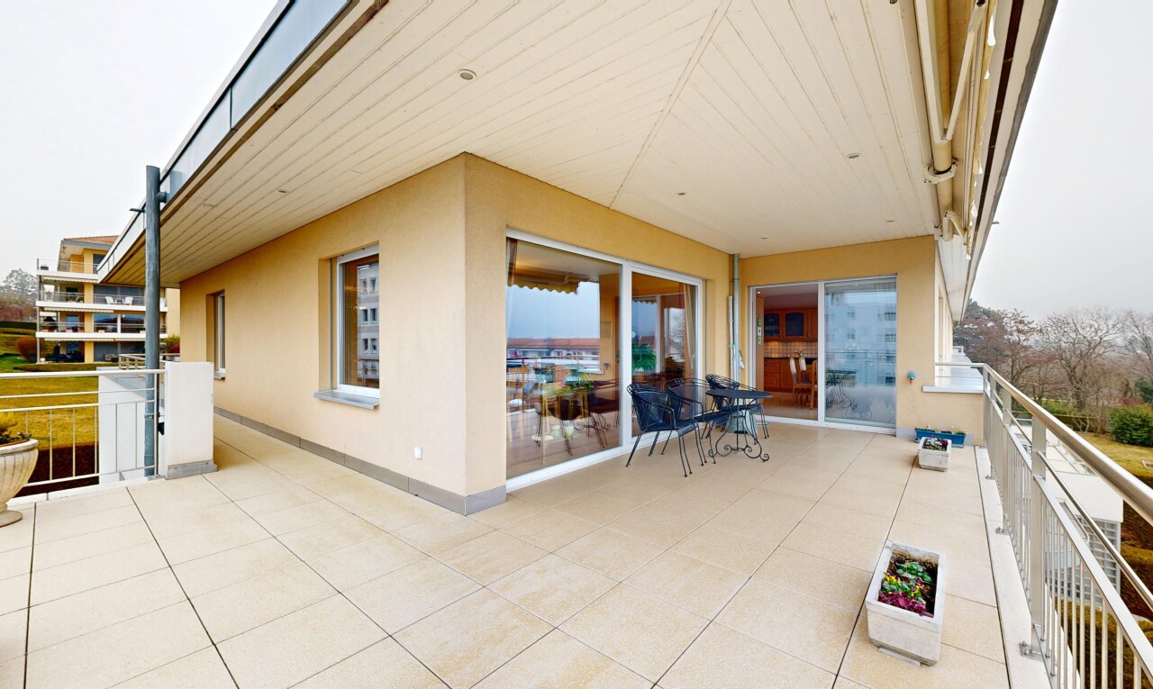 terrasse avec terrasse, overcast, et from property