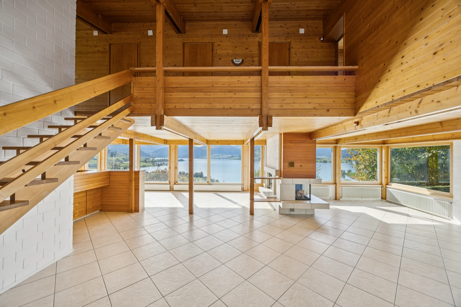 treppe mit treppen, hohe decke, high ceiling, seesicht, und water view