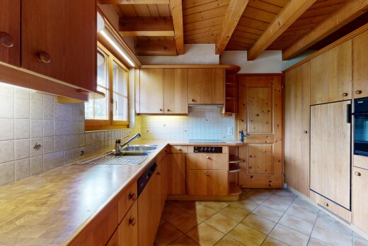 küche mit open shelves, offene regale, light countertops, arbeitsplatten, und light floor