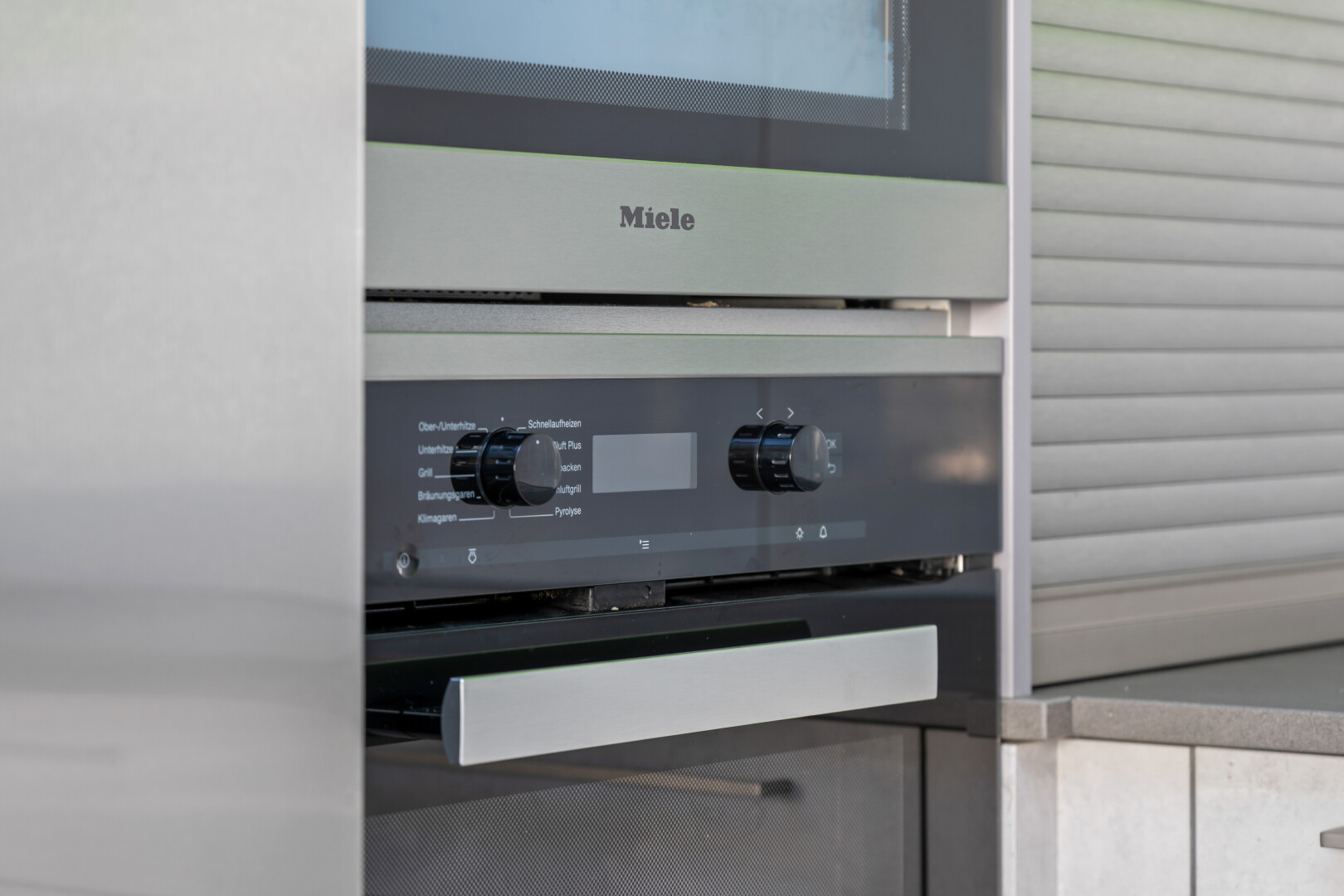 einzelheiten mit appliance, ofen, kitchen, kühlschrank, und interior
