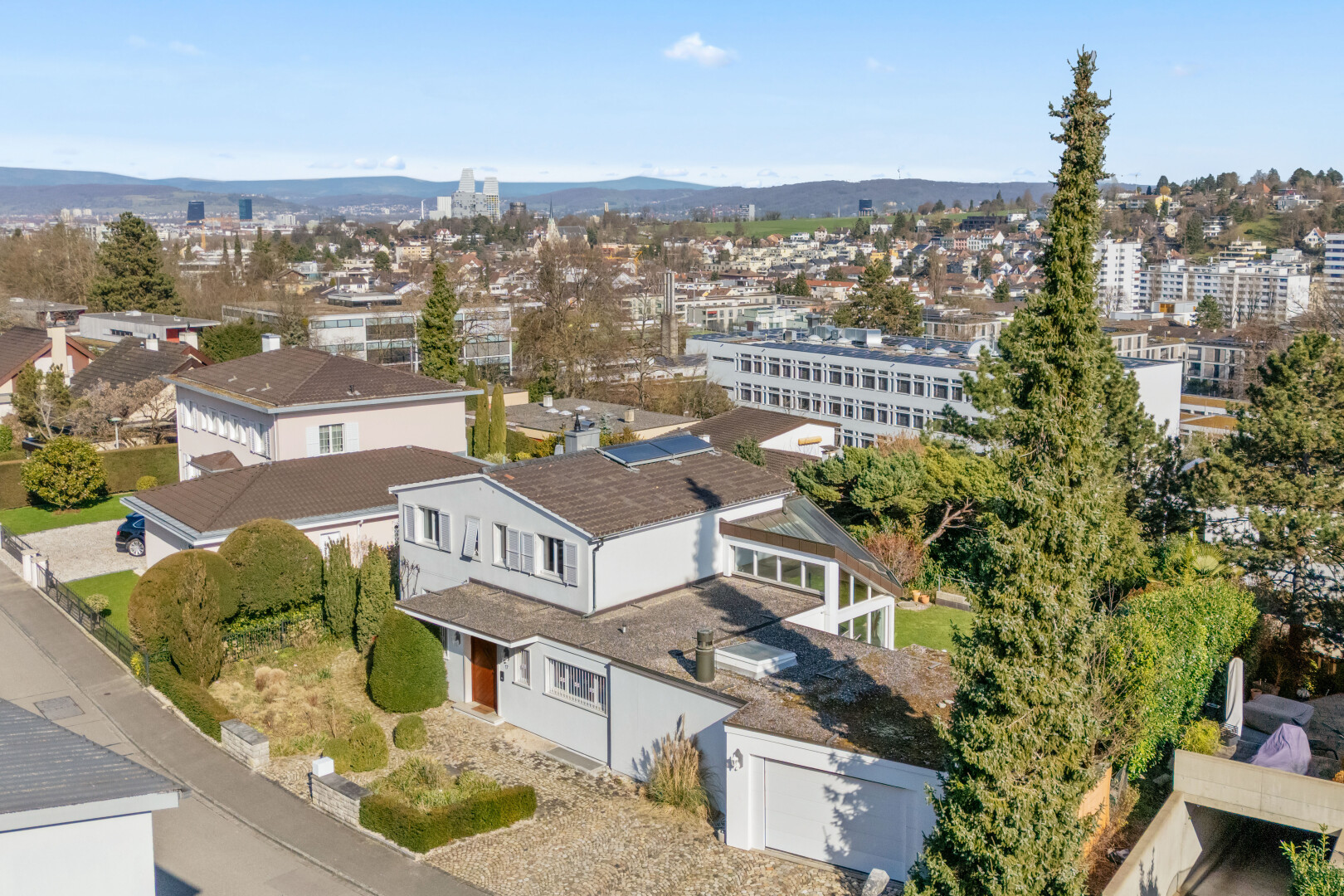außenansicht mit day time, blick auf die berge, und mountain view